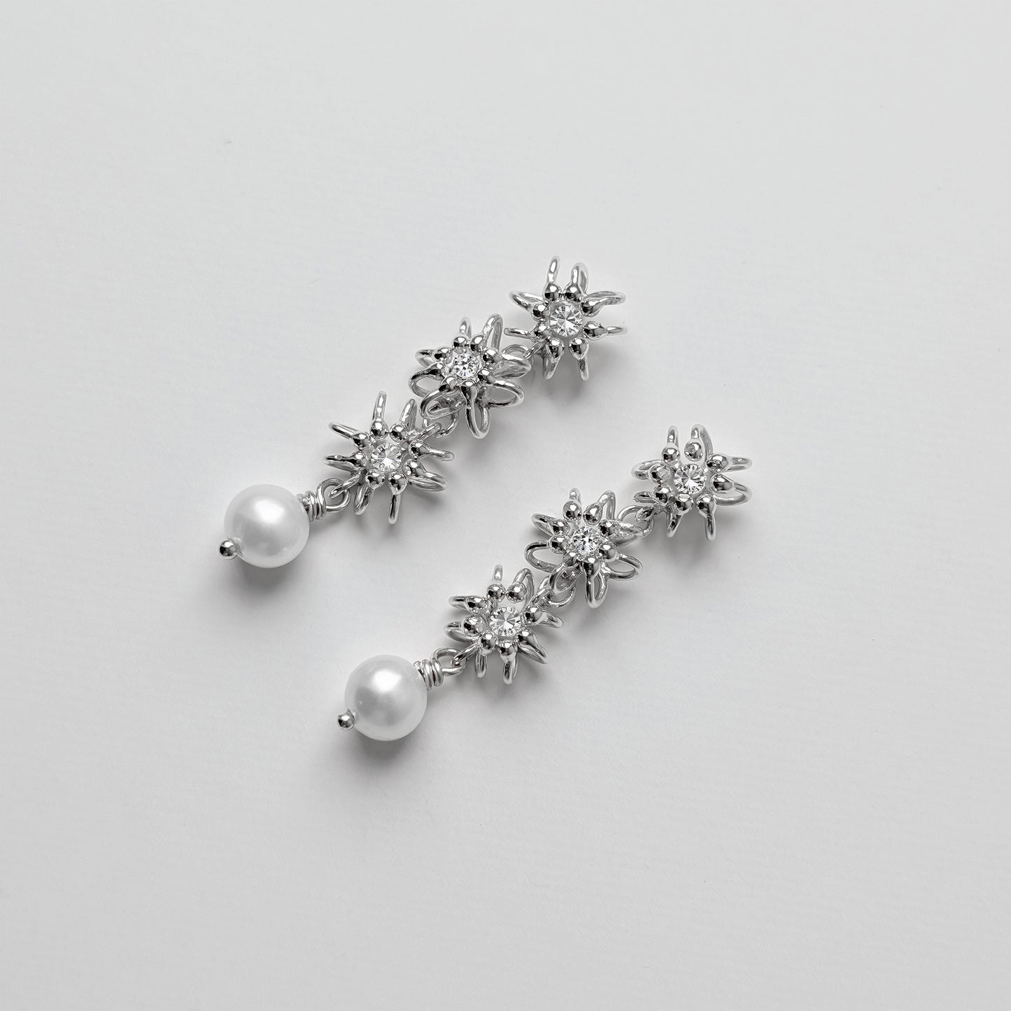 Siaw Jewellery Silver Lab-Grown Diamond Cascade Cell Earrings