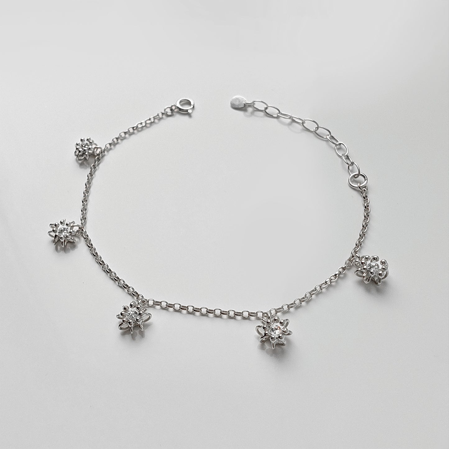 Siaw Jewellery Silver Lab-Grown Diamond Charm Cell Bracelet