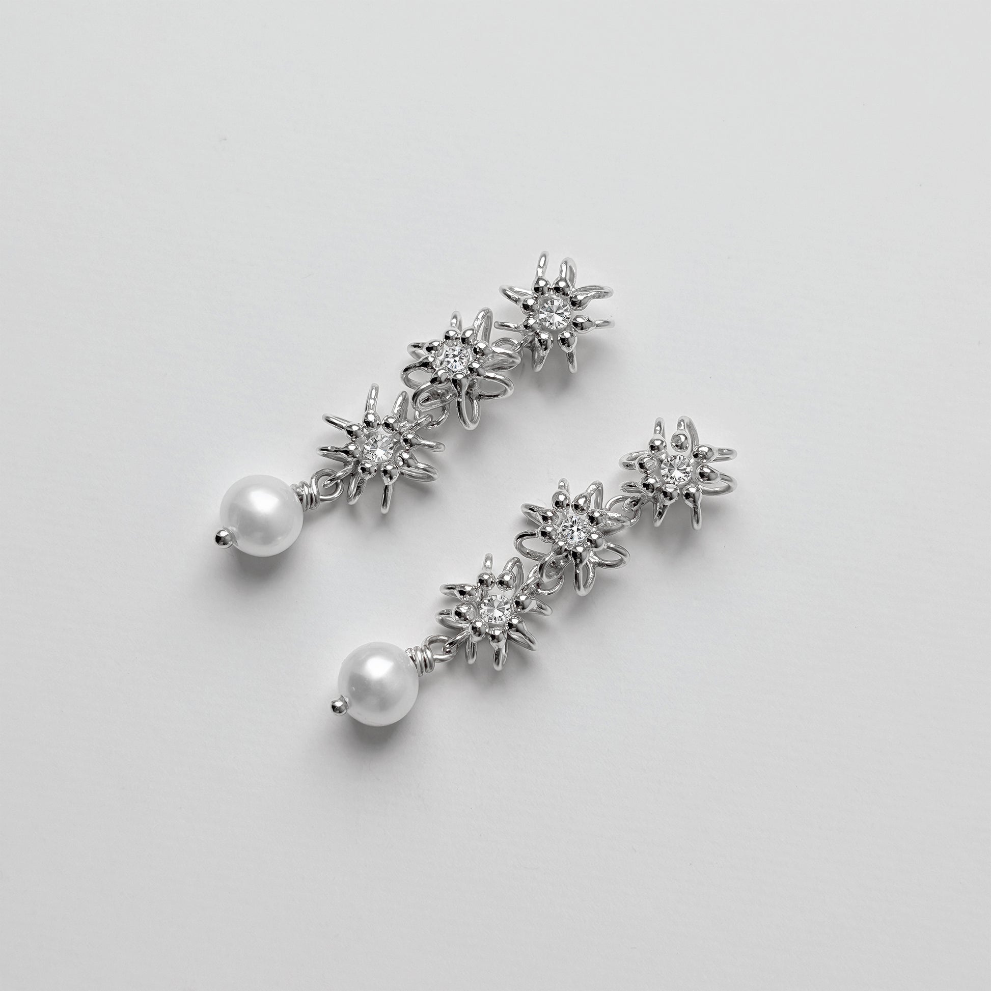 Siaw Jewellery Silver Lab-Grown Diamond Cascade Cell Earrings