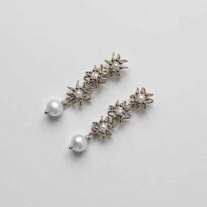 Siaw Jewellery Silver Freshwater Pearl Cascade Cell Earrings