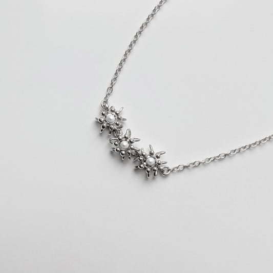 Siaw Jewellery Silver Freshwater Pearl Cascade Cell Necklace