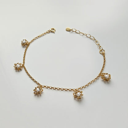Siaw Jewellery Gold Freshwater Pearl Charm Cell Bracelet