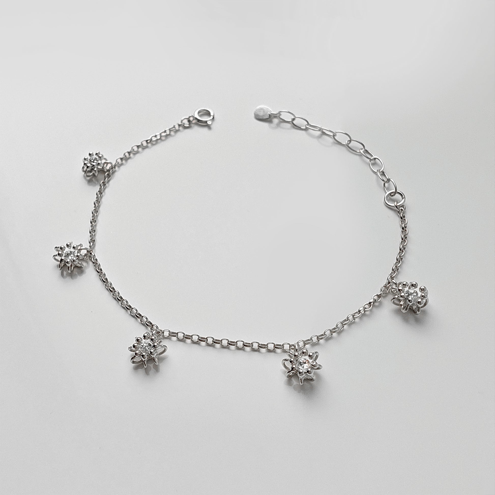 Siaw Jewellery Silver Lab-Grown Diamond Charm Cell Bracelet