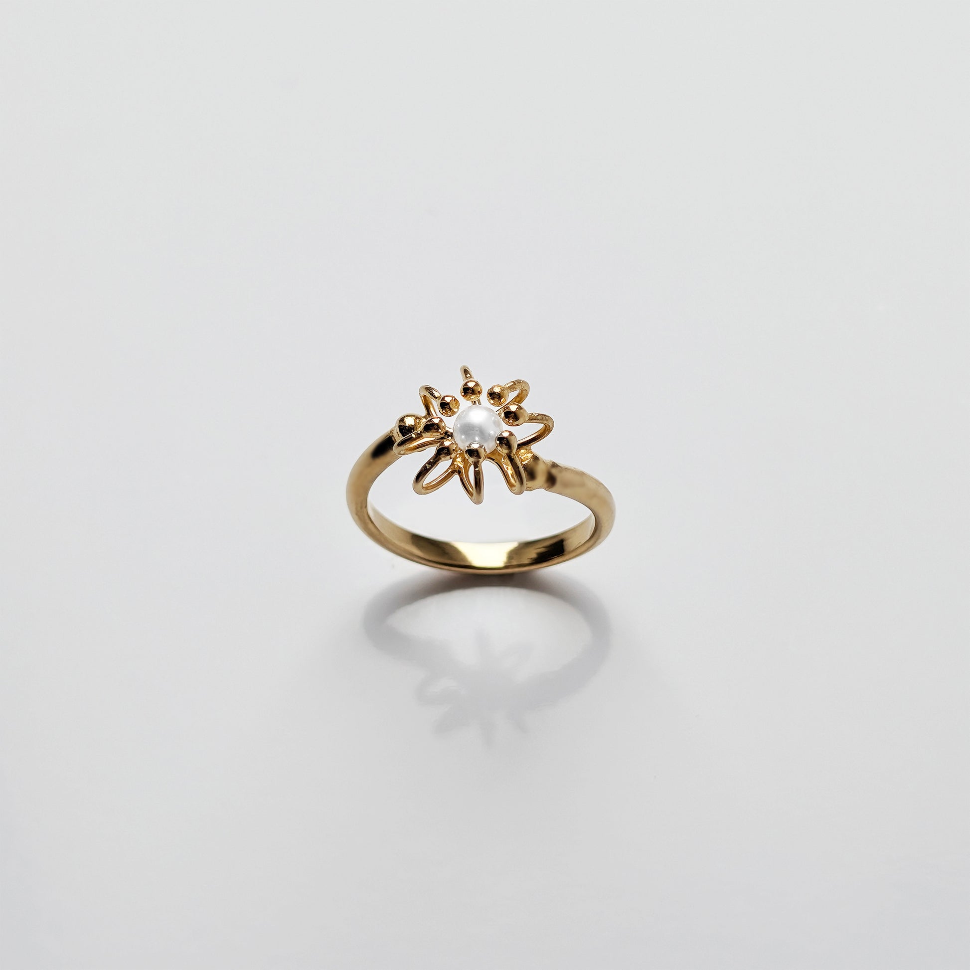 Siaw Jewellery Gold Freshwater Pearl Cross Cell Ring