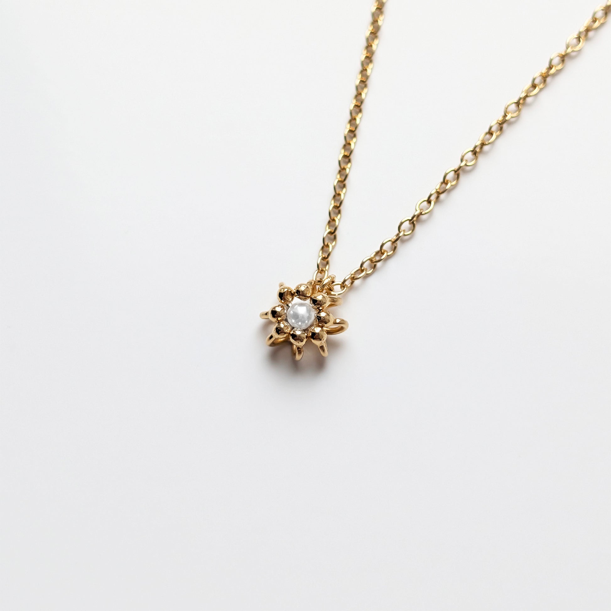 Siaw Jewellery Gold Freshwater Pearl Fine Cell Necklace