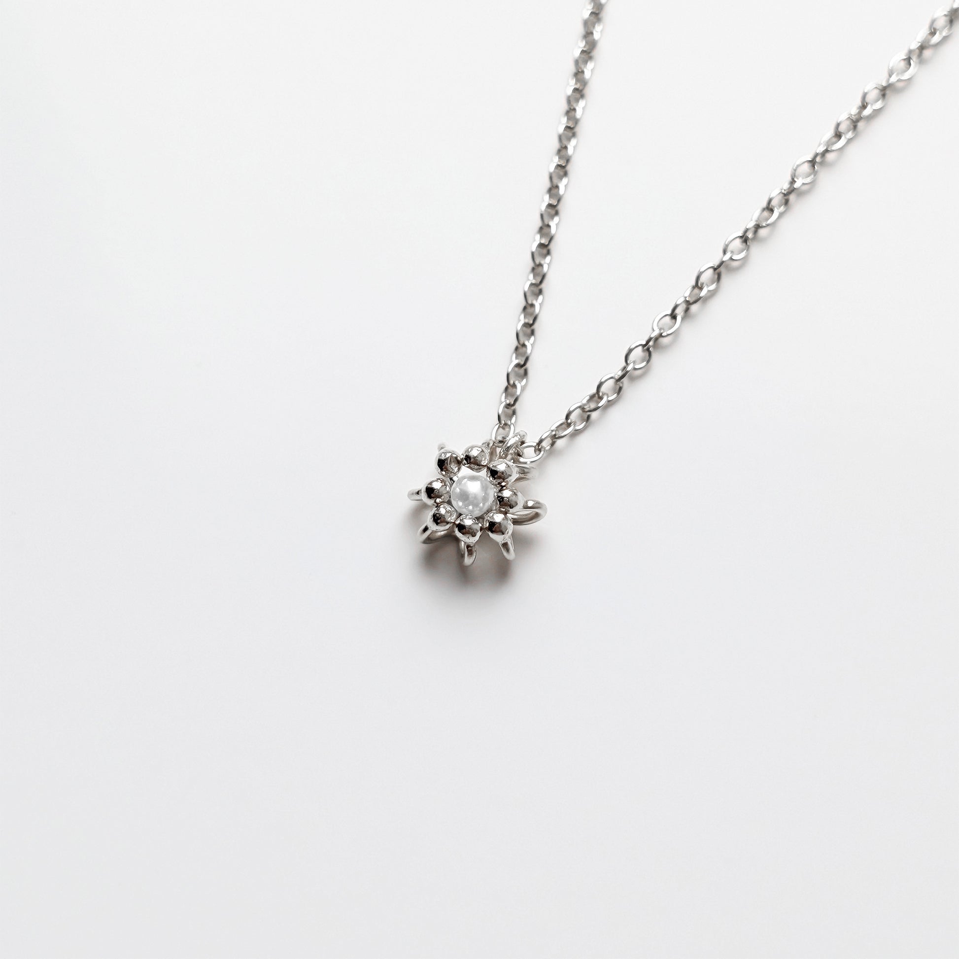 Siaw Jewellery Silver Freshwater Pearl Fine Cell Necklace