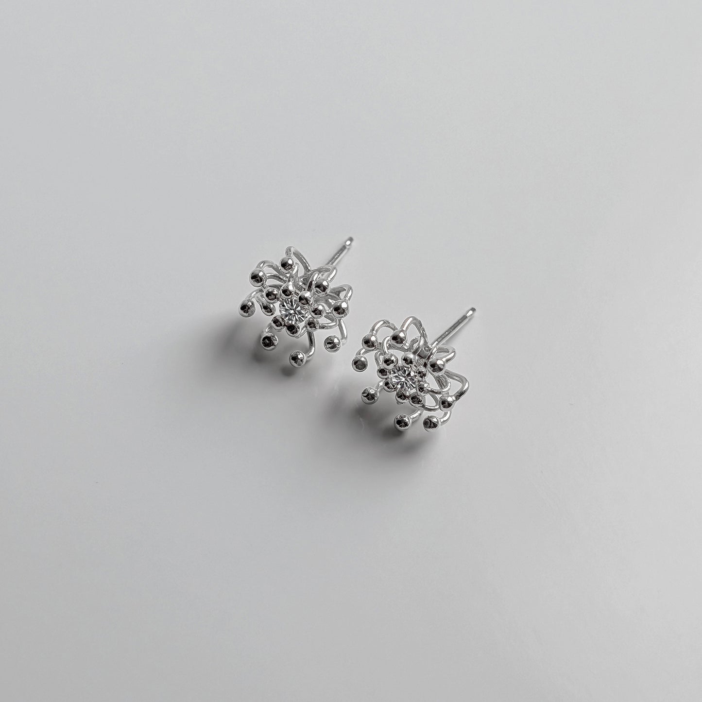 Siaw Jewellery Silver Lab-Grown Diamond Layered Cell Stud Earrings